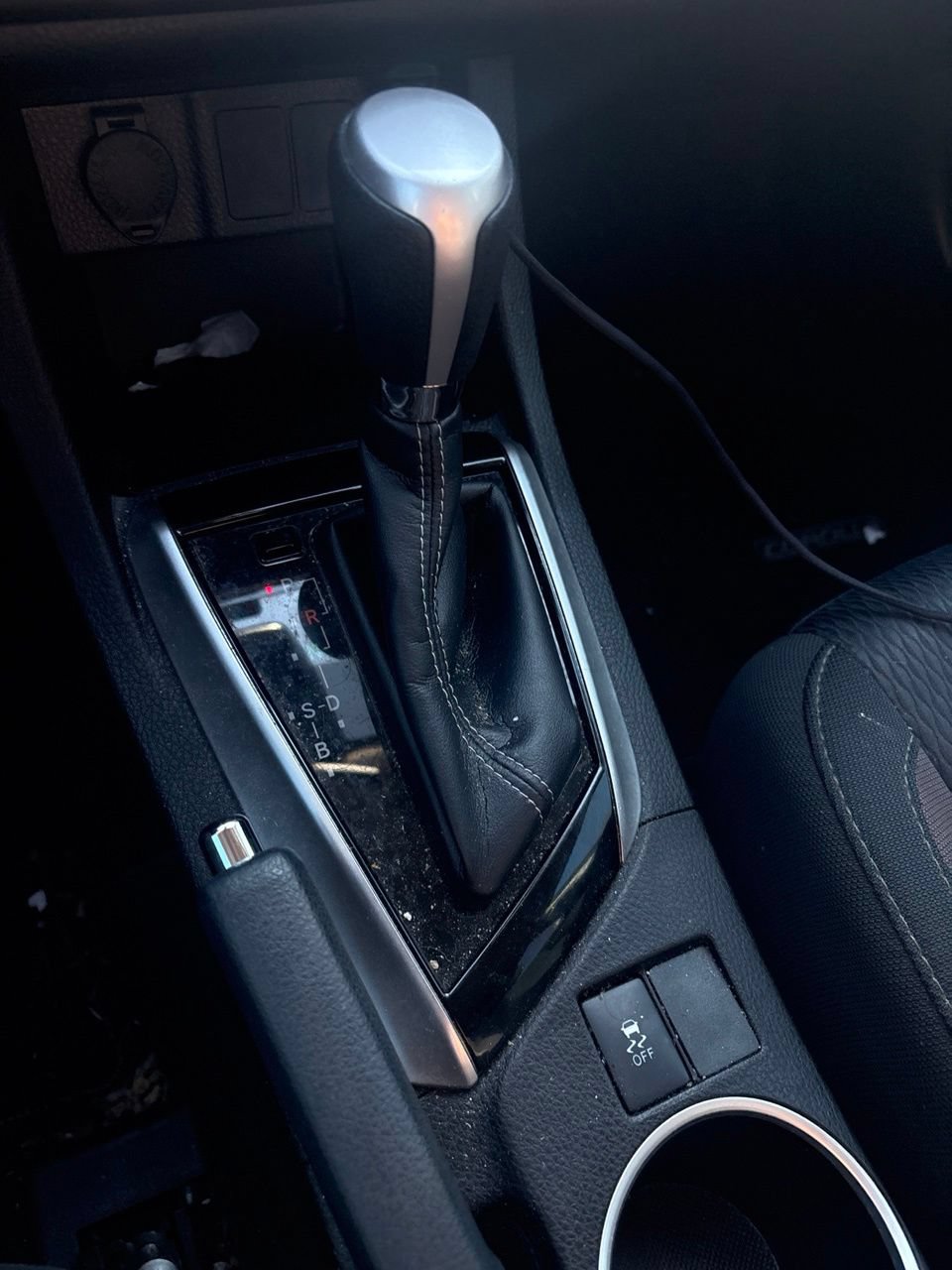 Used 2018 Toyota Corolla LE FWD image 11