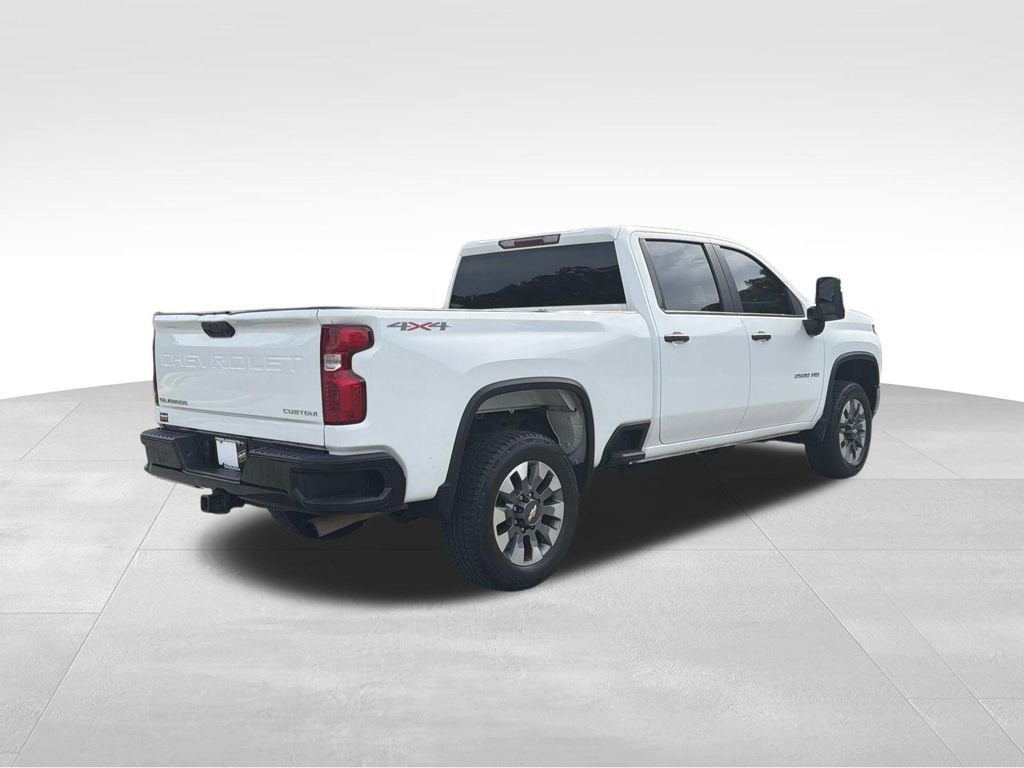 Used 2023 Chevrolet Silverado 2500 Custom w/ Custom Convenience Package AWD/4WD image 3