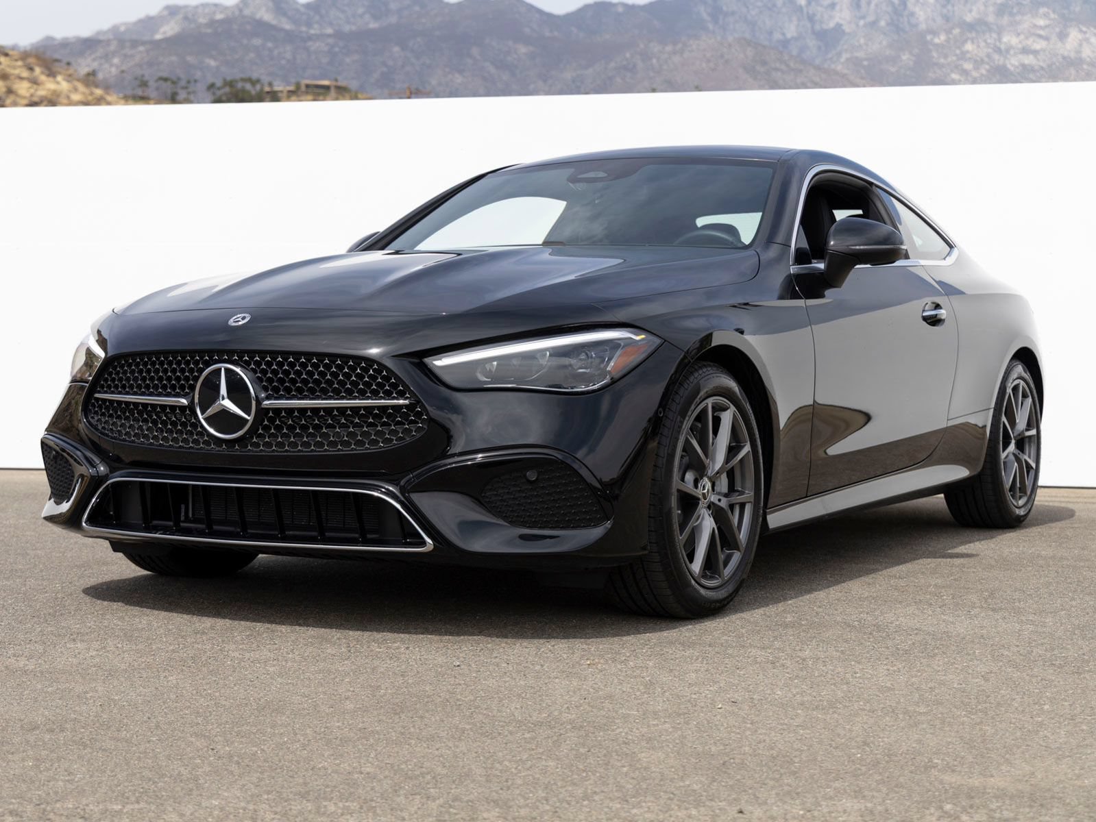 Certified 2026 Mercedes-Benz CLE 300 4MATIC Coupe image 2
