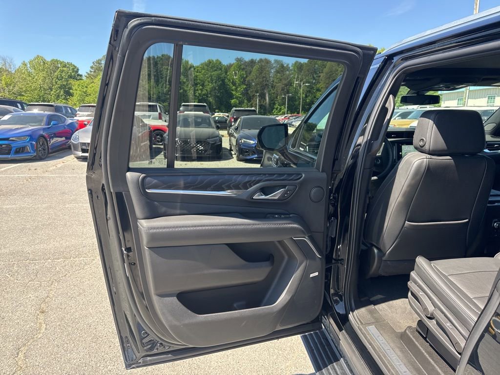 Used 2022 GMC Yukon XL Denali w/ Max Trailering Package AWD/4WD image 32