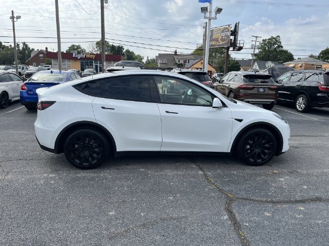 Used 2023 Tesla Model Y Long Range AWD/4WD image 12