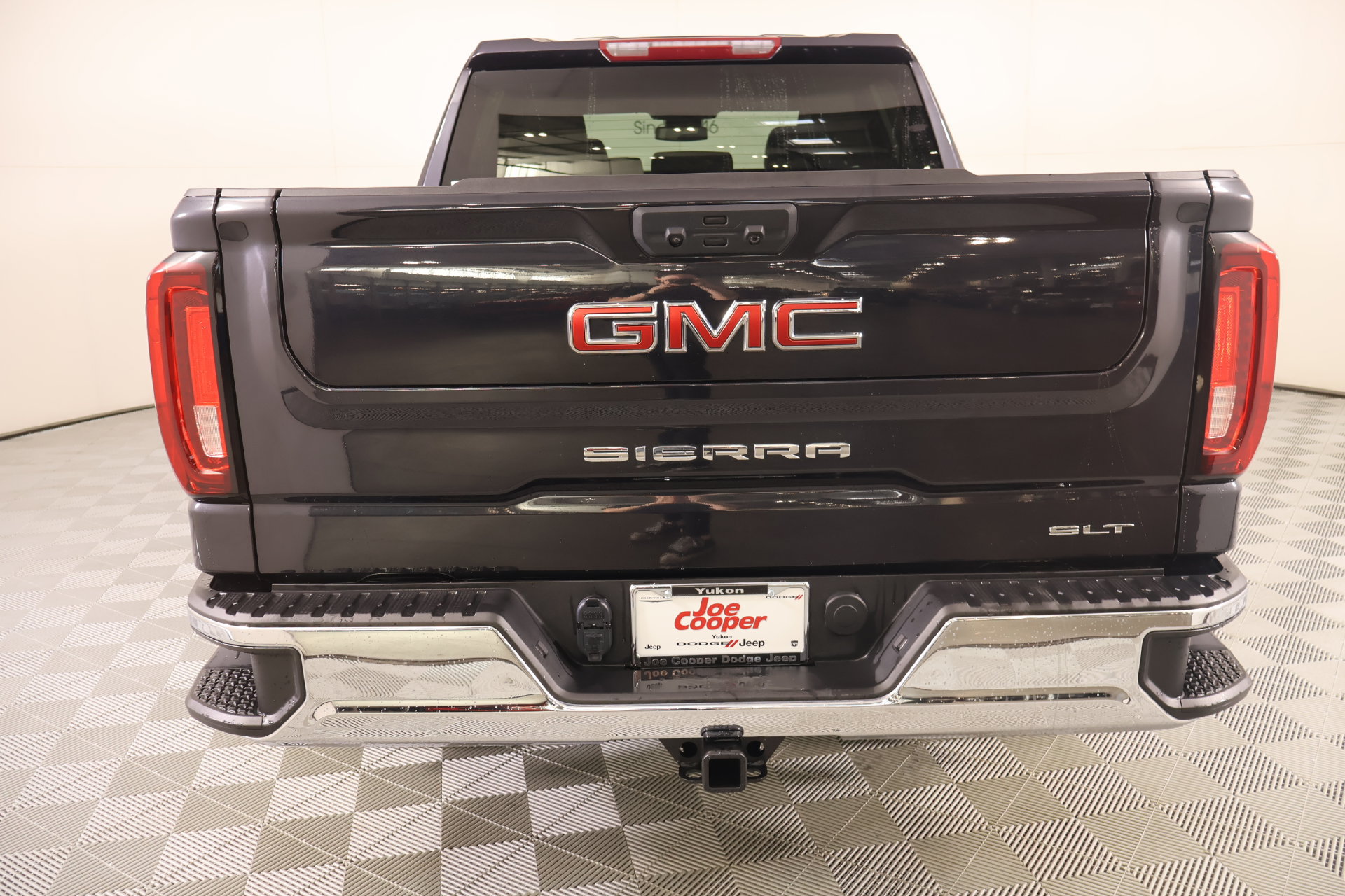Used 2025 GMC Sierra 1500 SLT AWD/4WD image 22