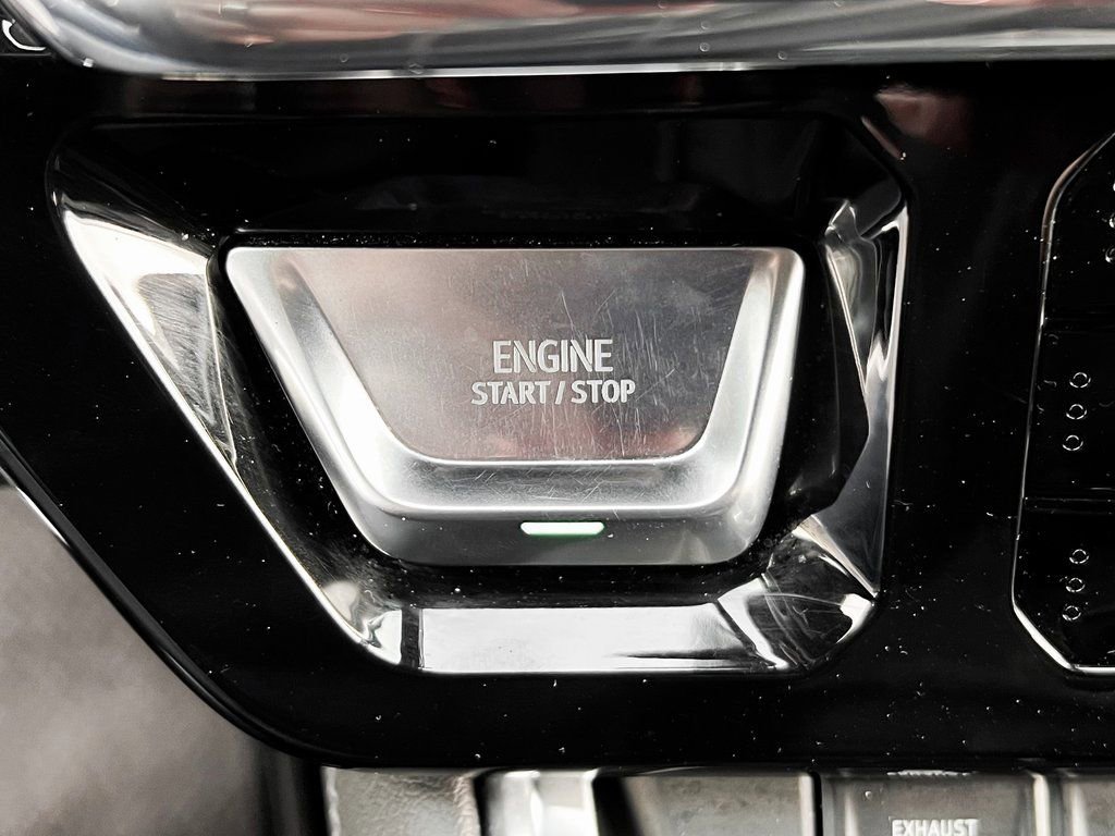 Used 2025 GMC Sierra 2500 Denali image 7