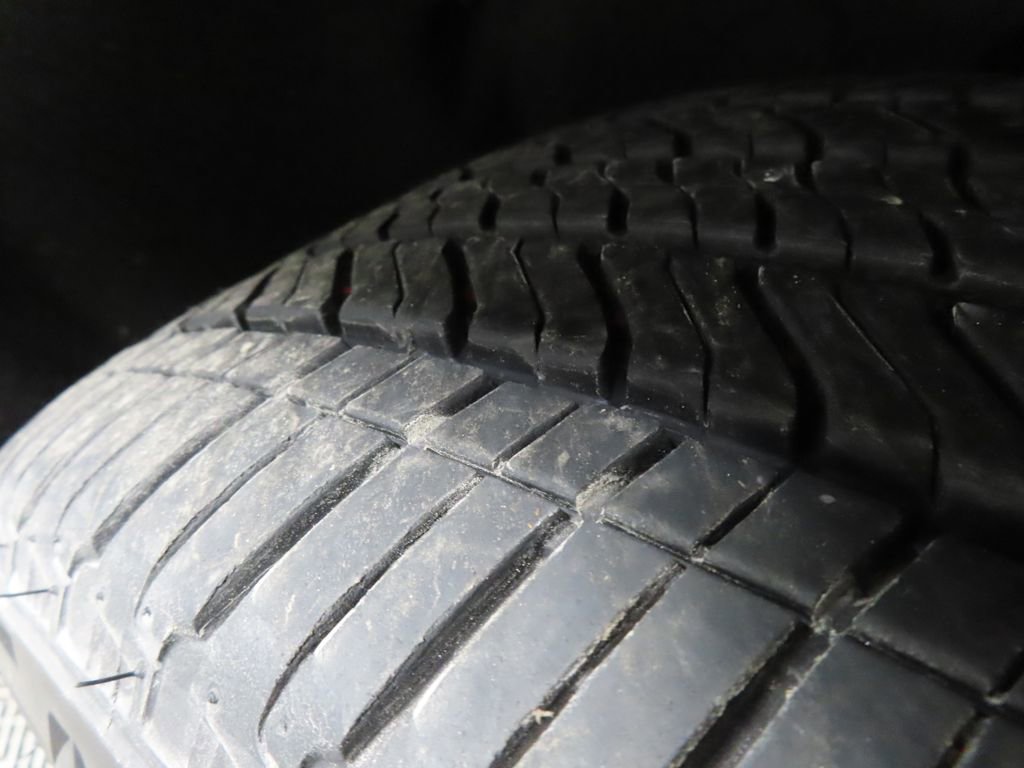 Used 2025 GMC Yukon Denali w/ Sun & Power Step Package image 7