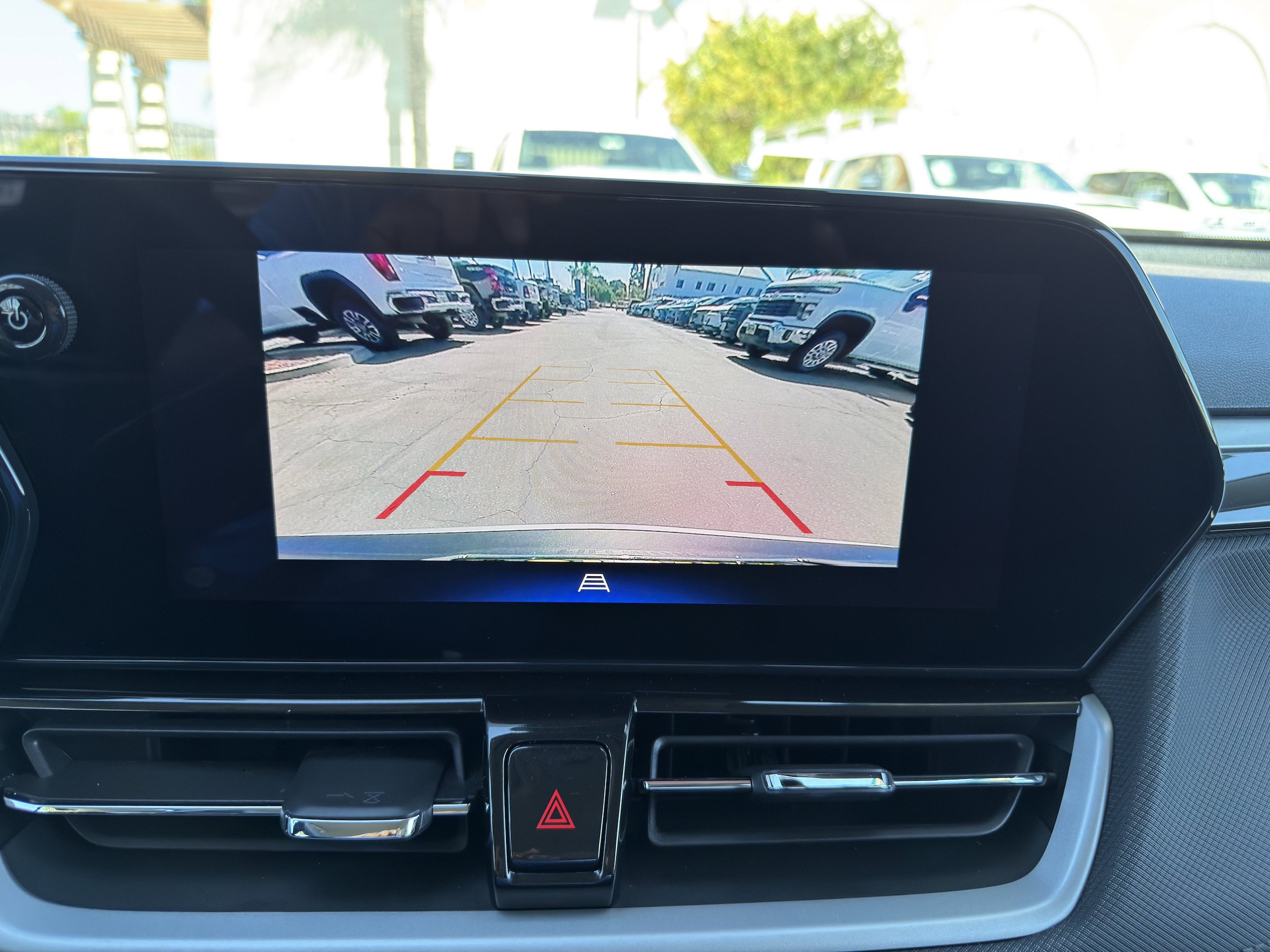 Used 2024 Chevrolet TrailBlazer LT FWD image 38