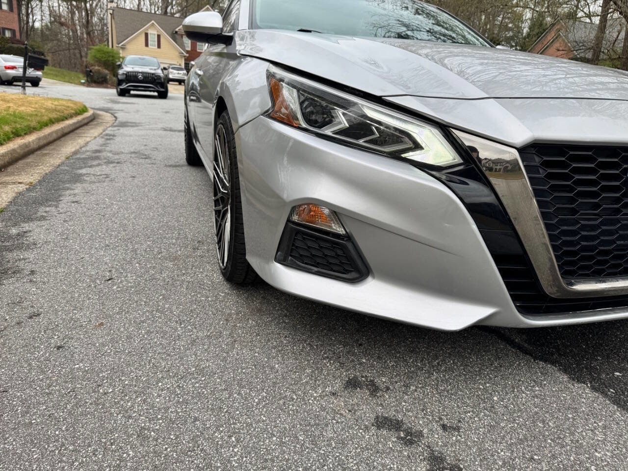 Used 2019 Nissan Altima 2.5 SR image 2