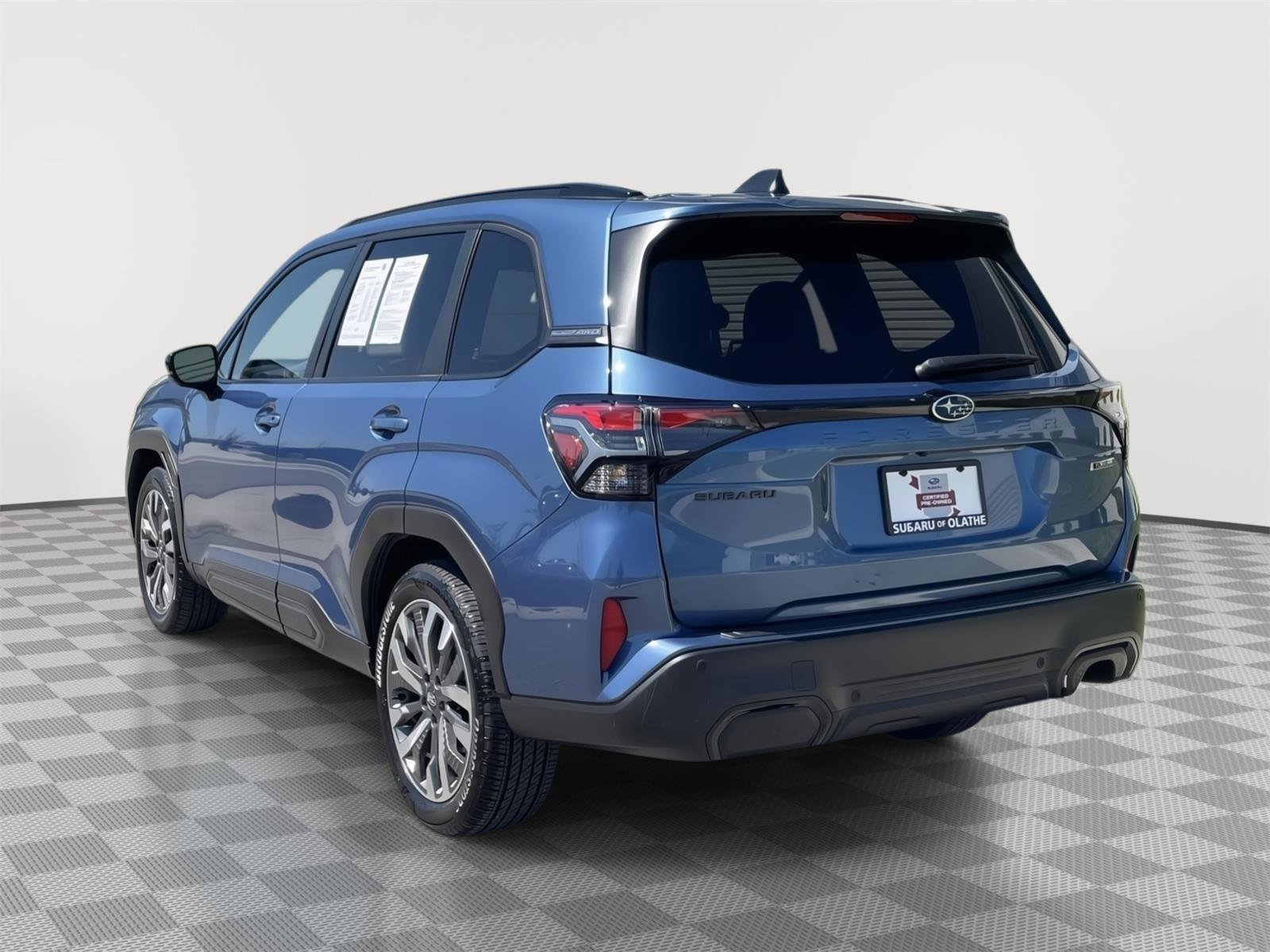 Certified 2025 Subaru Forester Touring AWD/4WD image 23