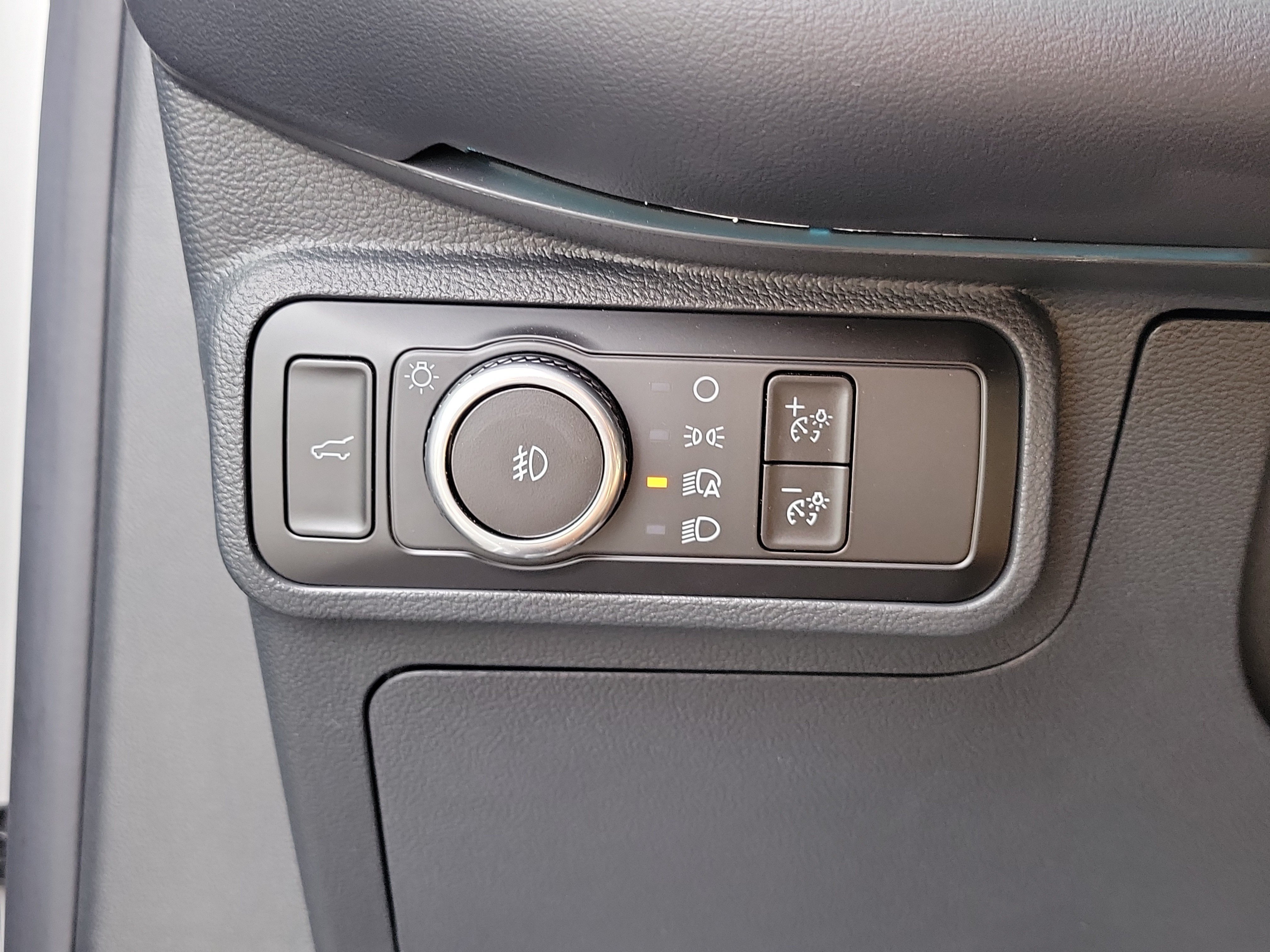 Certified 2025 Ford Explorer ST AWD/4WD image 30