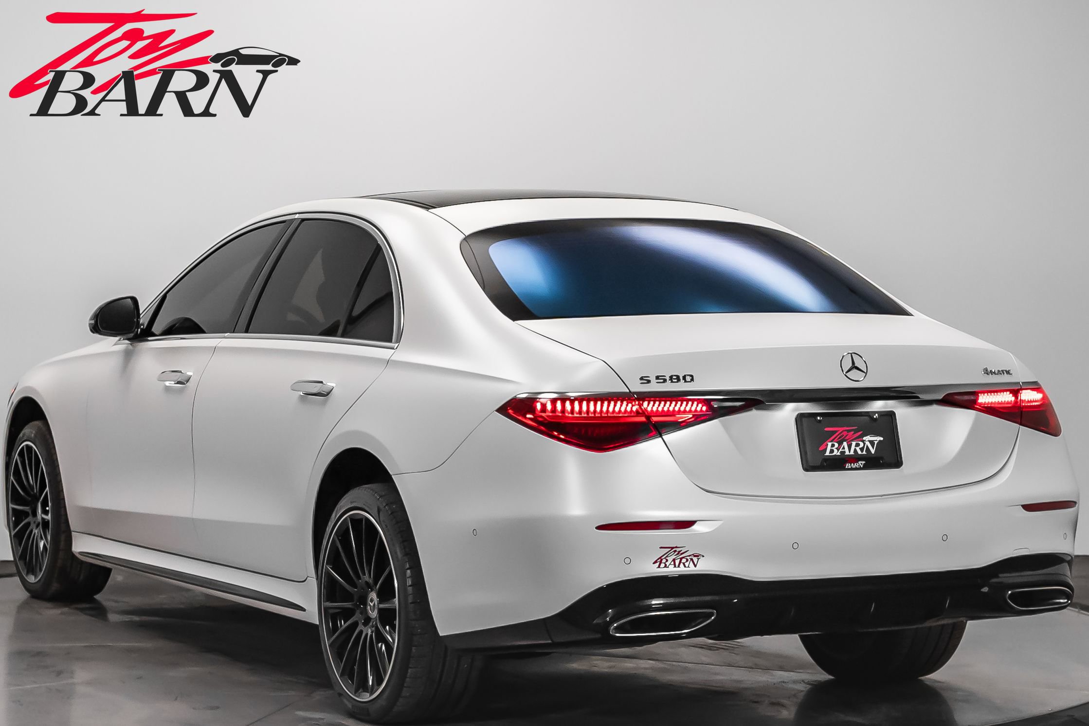 Used 2022 Mercedes-Benz S 580 4MATIC Sedan image 3