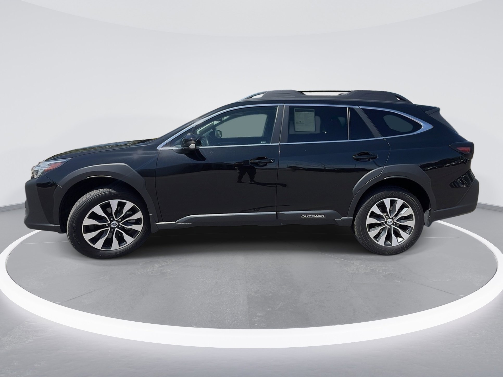 Used 2023 Subaru Outback Limited AWD/4WD image 4