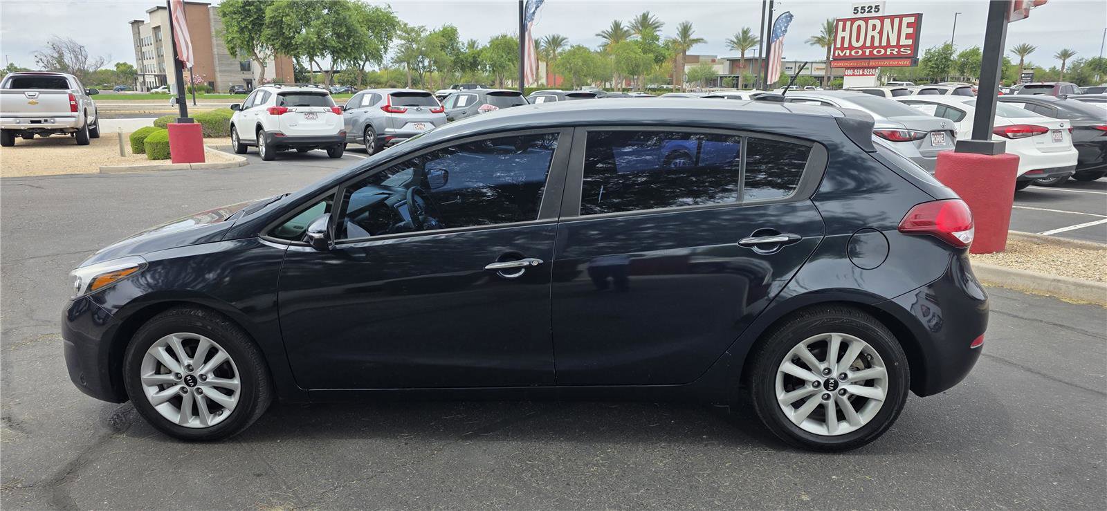 Used 2017 Kia Forte LX w/ Option Group 020 FWD image 8