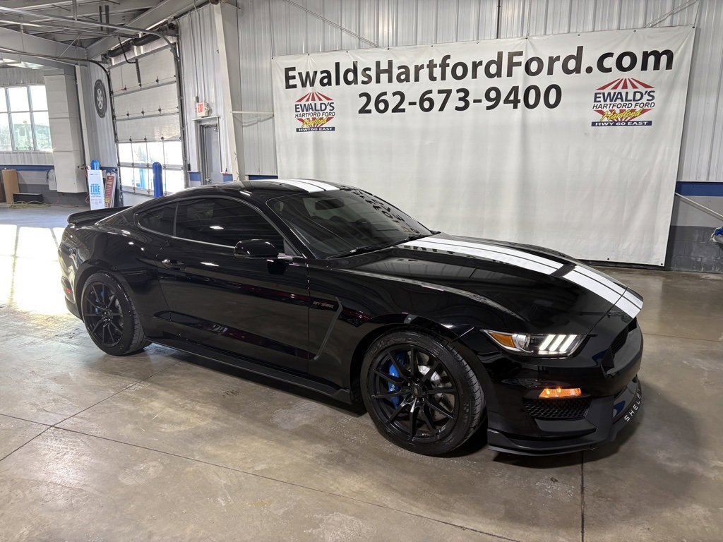 Used 2017 Ford Mustang Shelby GT350 image 2