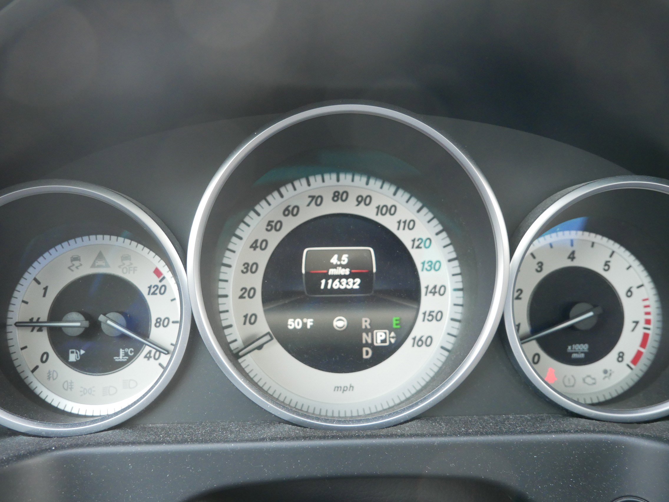 Used 2015 Mercedes-Benz E 400 4MATIC Sedan image 29