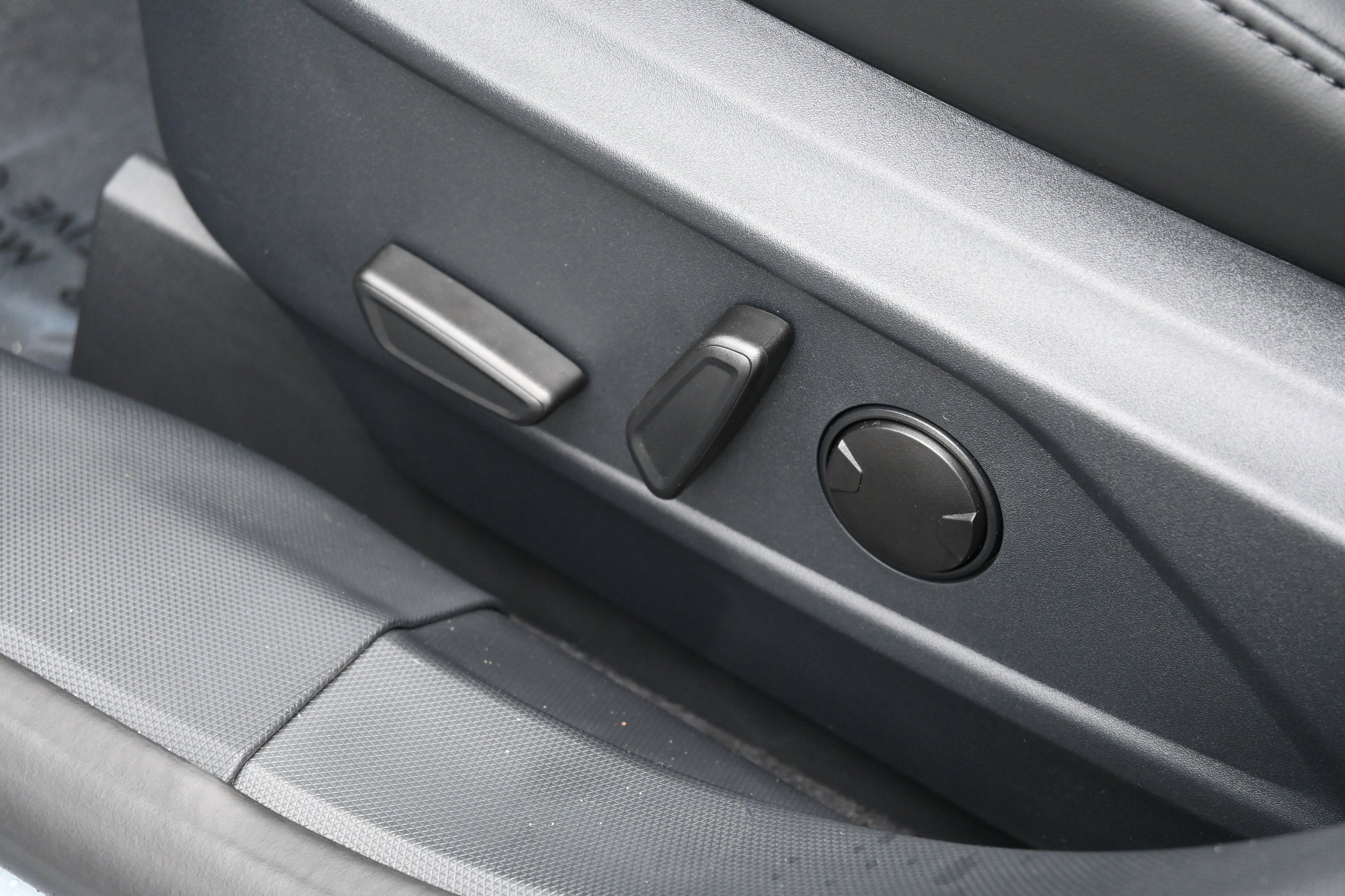 New 2025 Ford Mustang Mach-E Premium image 32