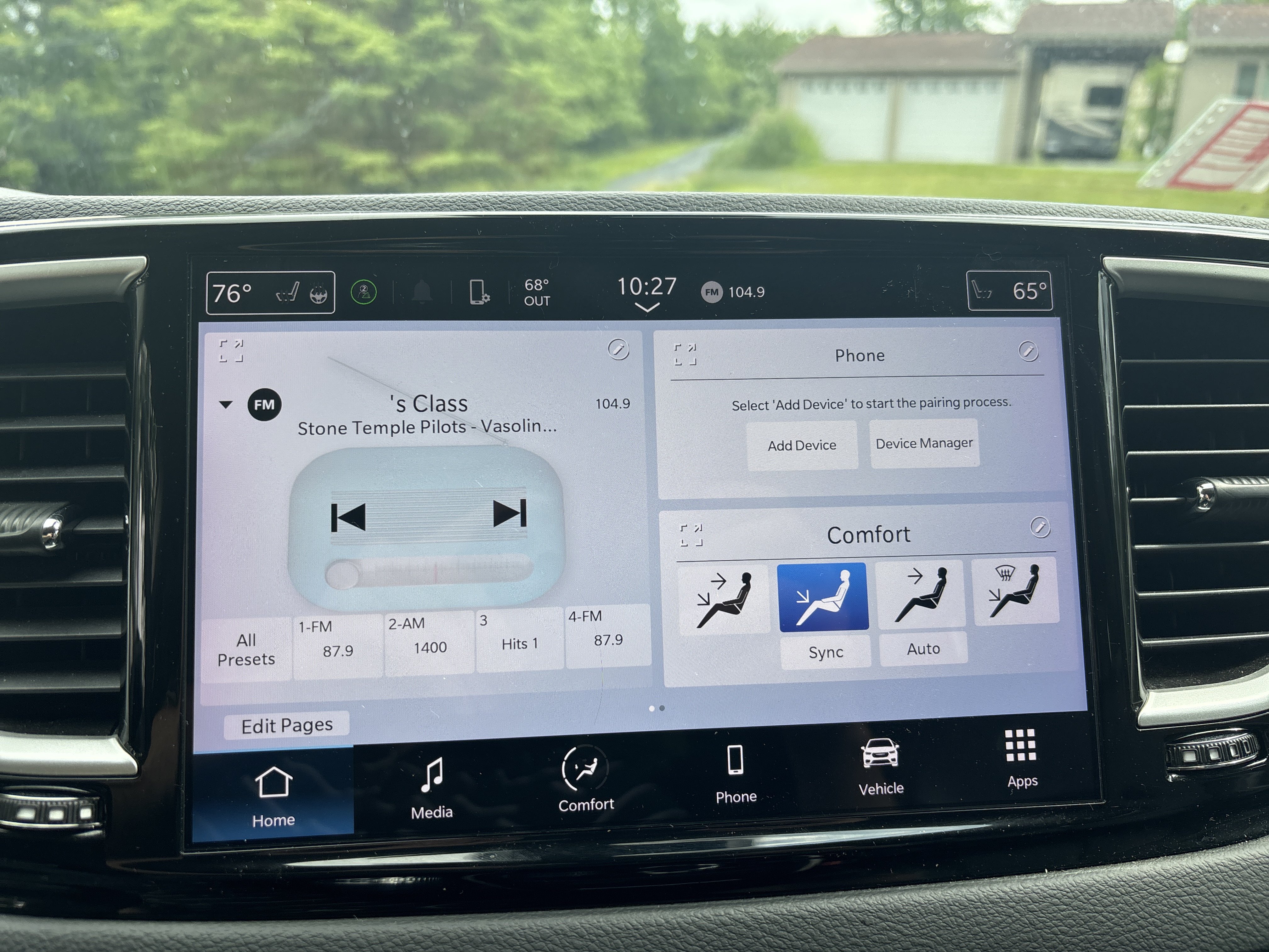 Used 2023 Chrysler Pacifica Touring-L FWD image 25