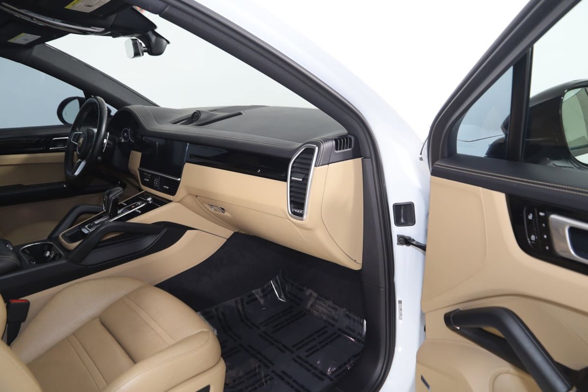 Used 2020 Porsche Cayenne AWD/4WD image 52