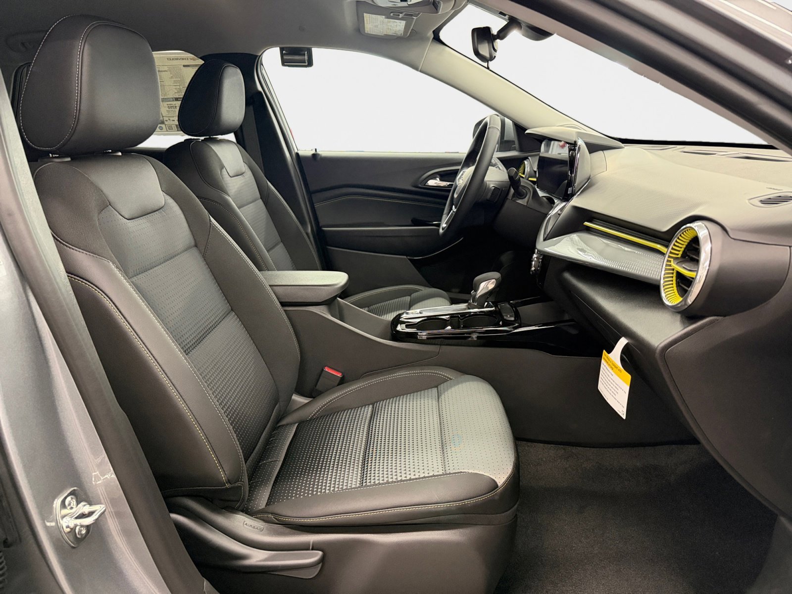 New 2026 Chevrolet Trax LT FWD image 12