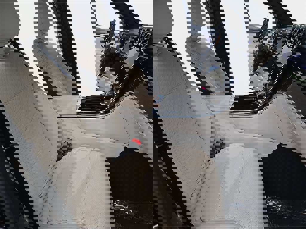 Used 2023 Mercedes-Benz GLC 300 4MATIC image 12