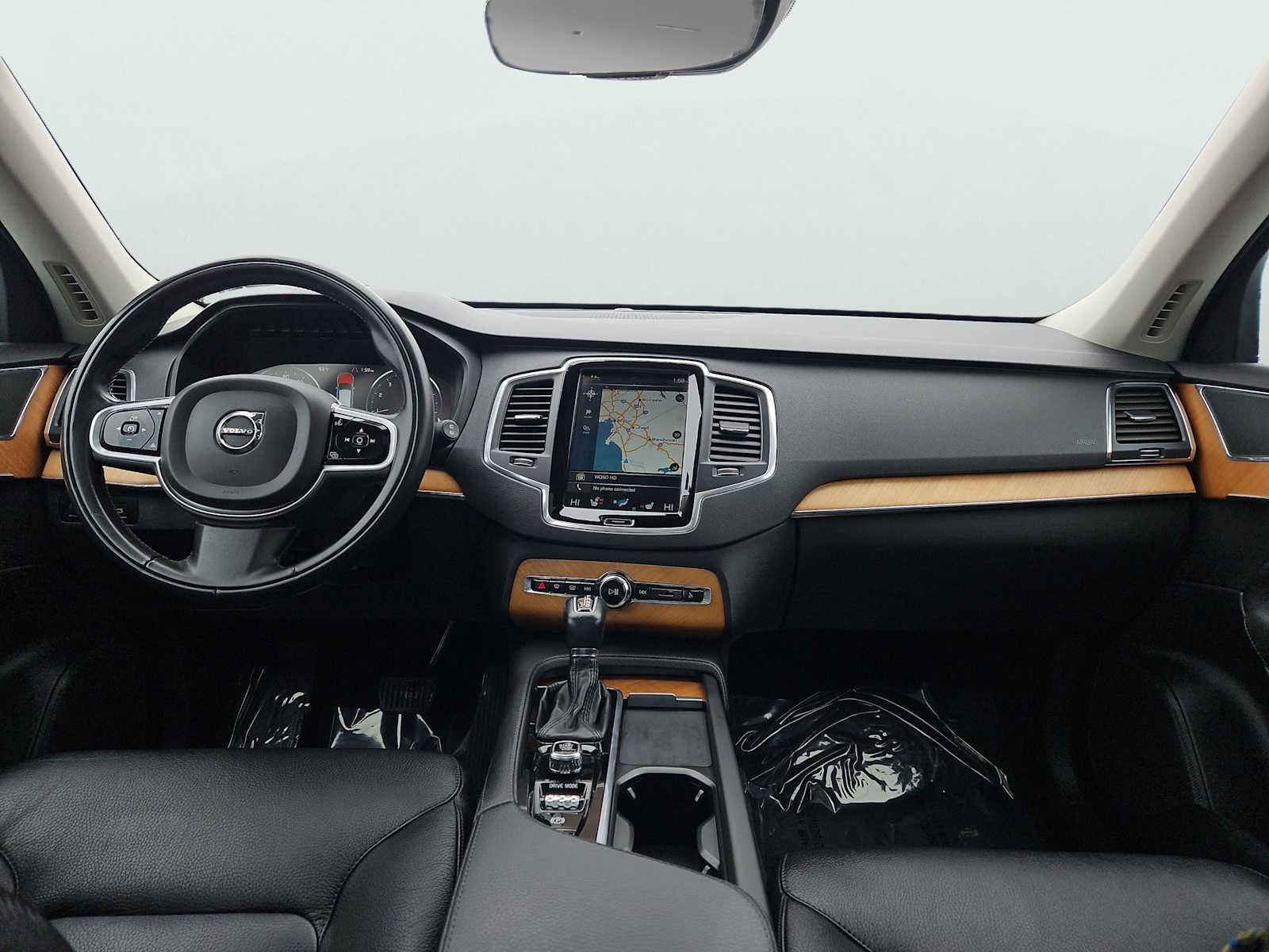 Used 2021 Volvo XC90 T6 Momentum w/ Climate Package AWD/4WD image 13