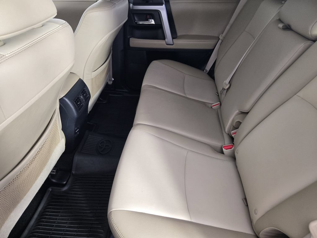 Used 2018 Toyota 4Runner SR5 Premium AWD/4WD image 32