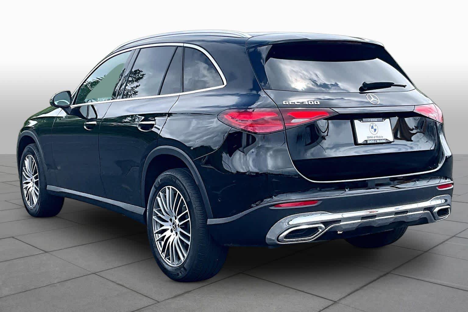 Used 2025 Mercedes-Benz GLC 300 image 12