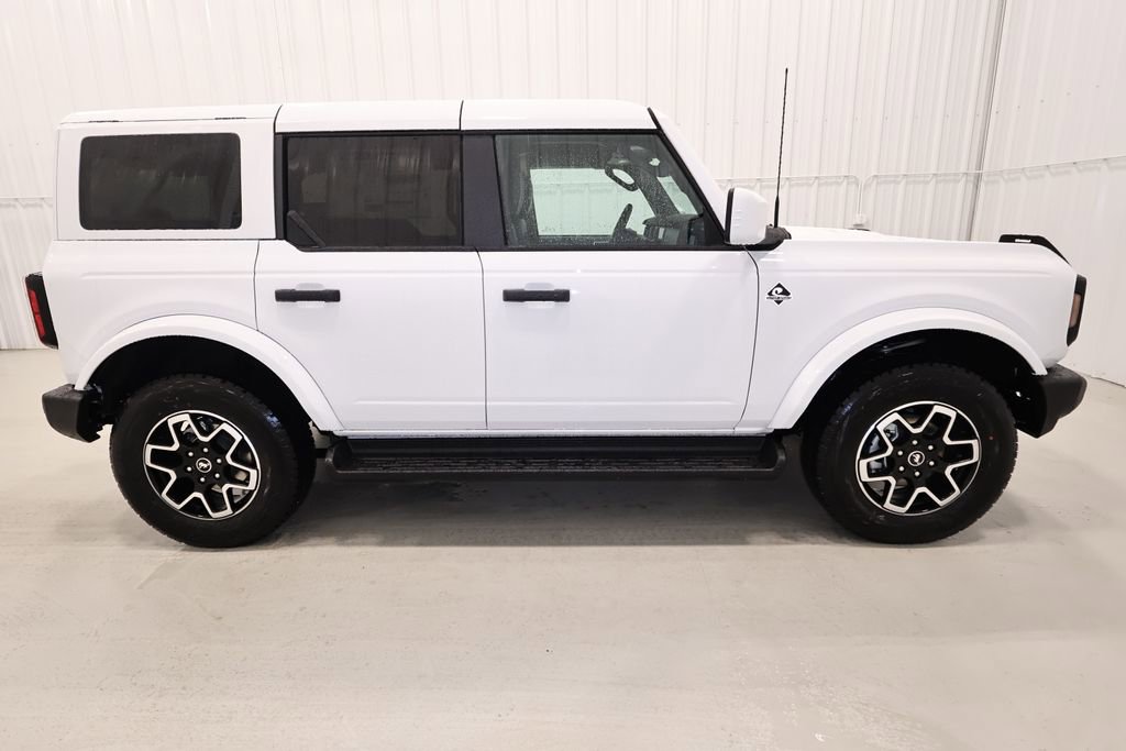 New 2026 Ford Bronco Outer Banks AWD/4WD image 2