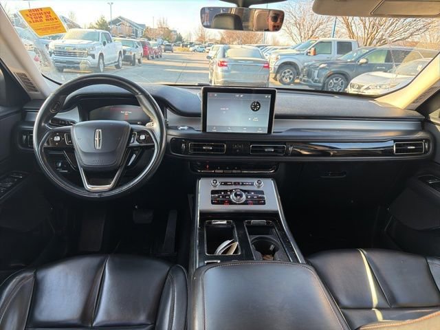 Used 2021 Lincoln Aviator AWD image 16