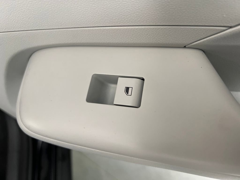 Used 2025 Hyundai Kona SEL FWD image 20