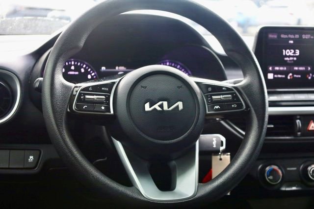 Used 2023 Kia Forte LXS FWD image 3