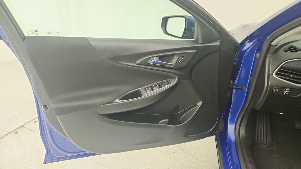 Used 2023 Chevrolet Malibu LT image 25