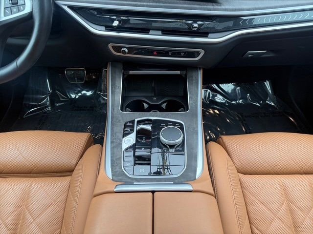 Used 2025 BMW X5 xDrive40i w/ M Sport Package image 24