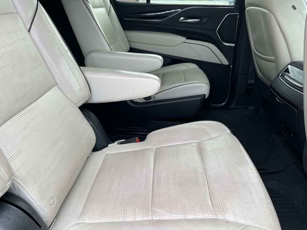 Used 2021 Cadillac Escalade Sport w/ Driver Assist Tech Package image 22