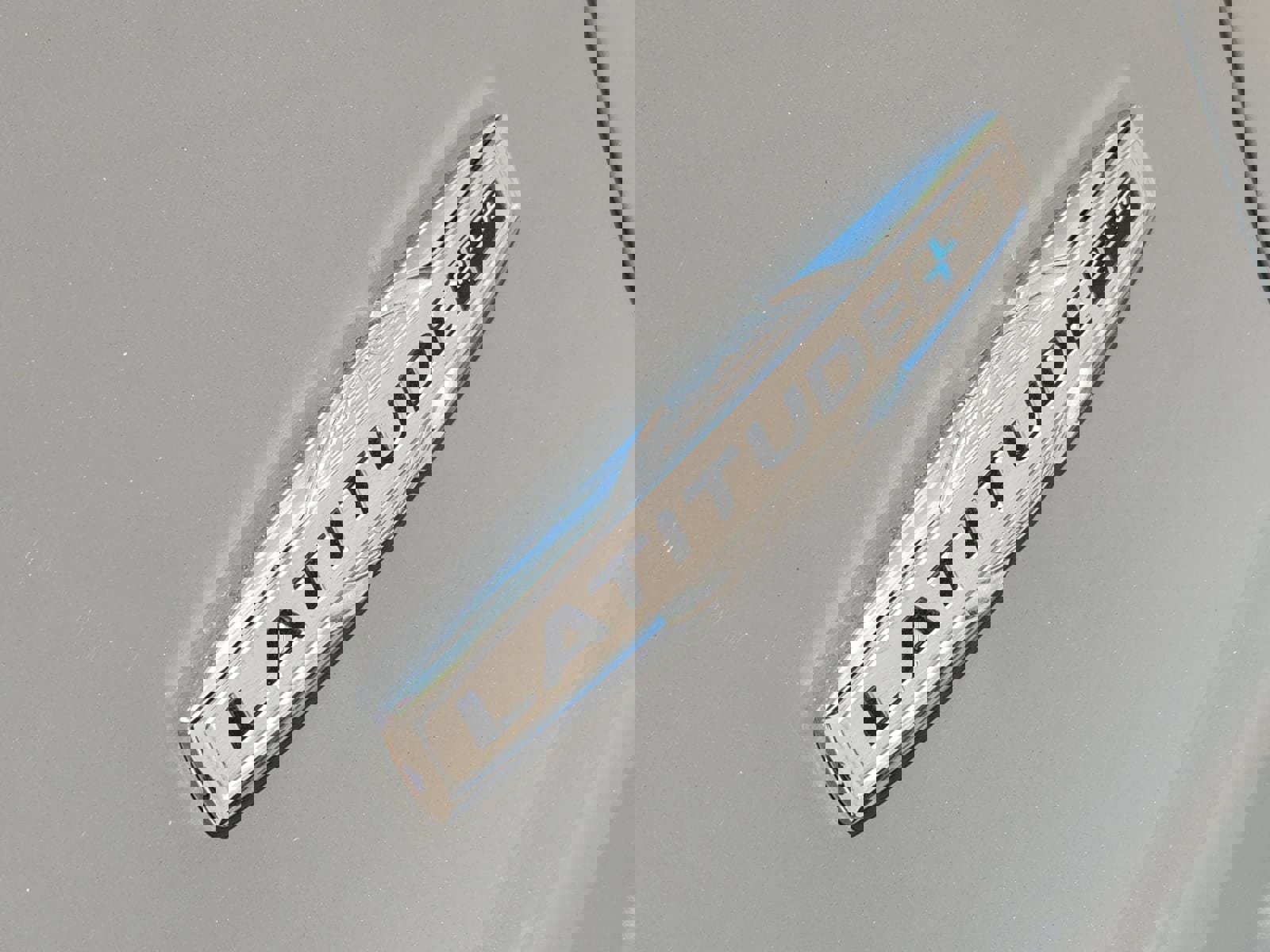 Used 2021 Jeep Cherokee Latitude Plus image 19