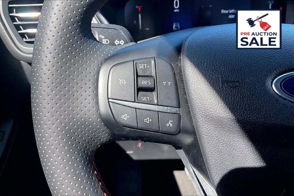 Used 2025 Ford Escape ST-Line AWD/4WD image 18