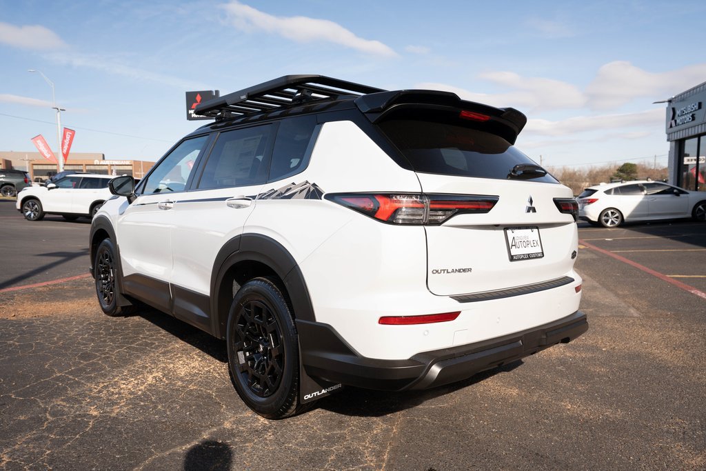 New 2026 Mitsubishi Outlander LE AWD/4WD image 11