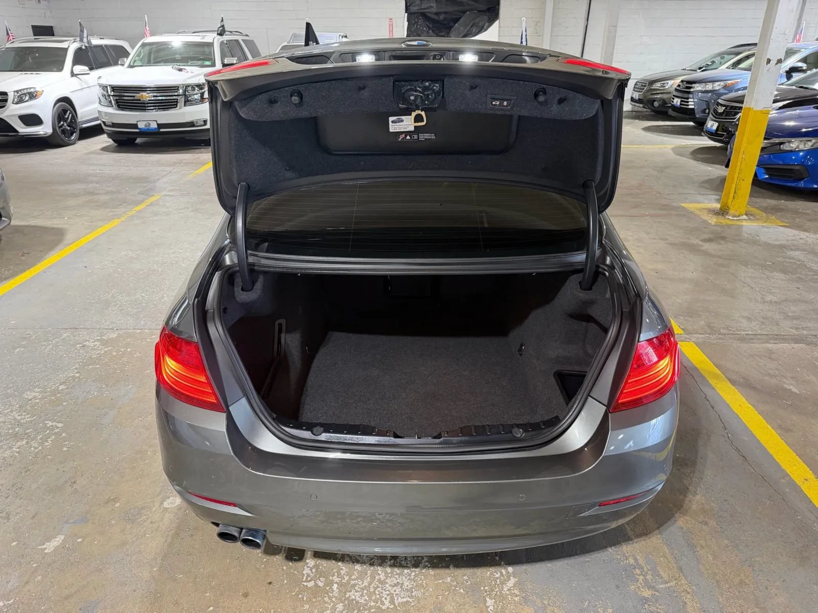 Used 2014 BMW 528i xDrive Sedan AWD/4WD image 7