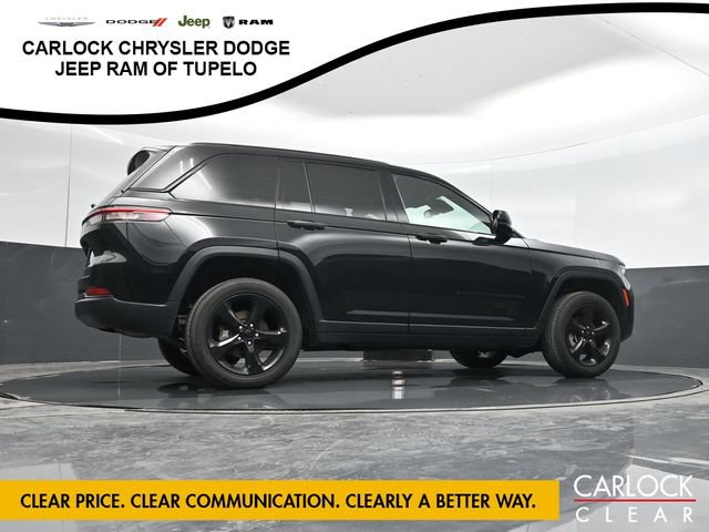 Used 2023 Jeep Grand Cherokee Altitude AWD/4WD image 46