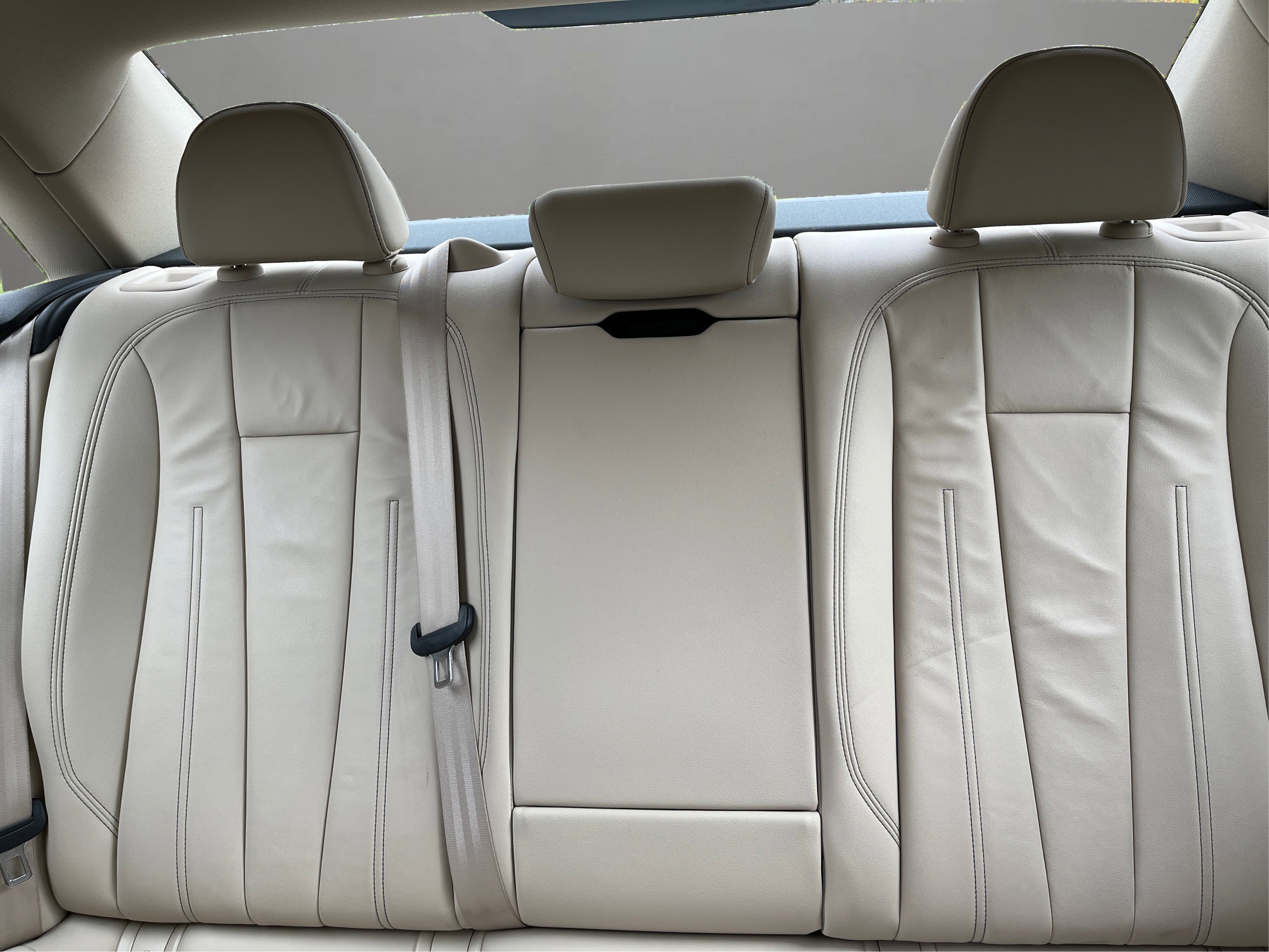 Used 2022 Audi A4 2.0T Premium w/ Convenience Package image 17