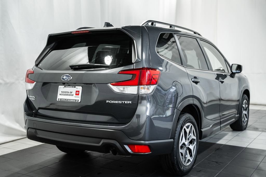 Used 2022 Subaru Forester Premium image 4