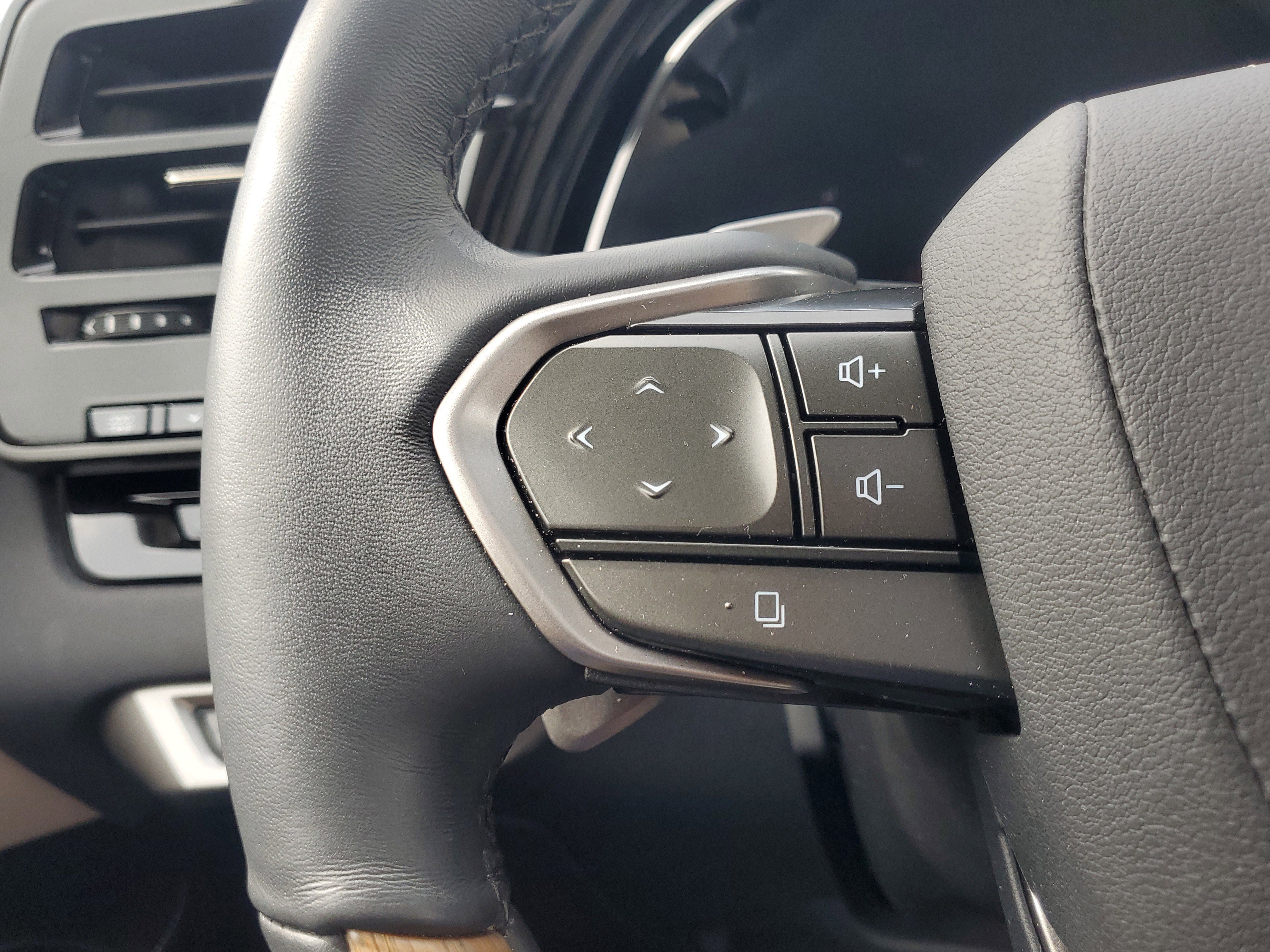 Used 2023 Lexus RX 350 FWD w/ Accessory Package (Z1) image 23