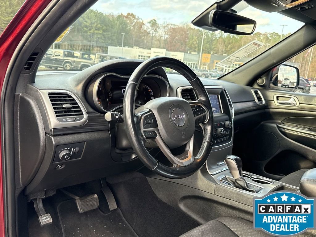 Used 2021 Jeep Grand Cherokee Laredo image 15