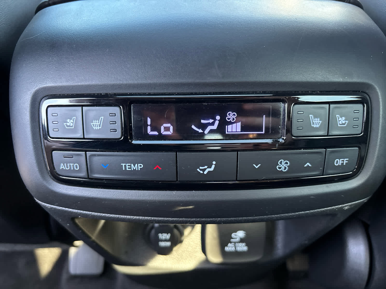 Used 2024 Hyundai Palisade Calligraphy image 23