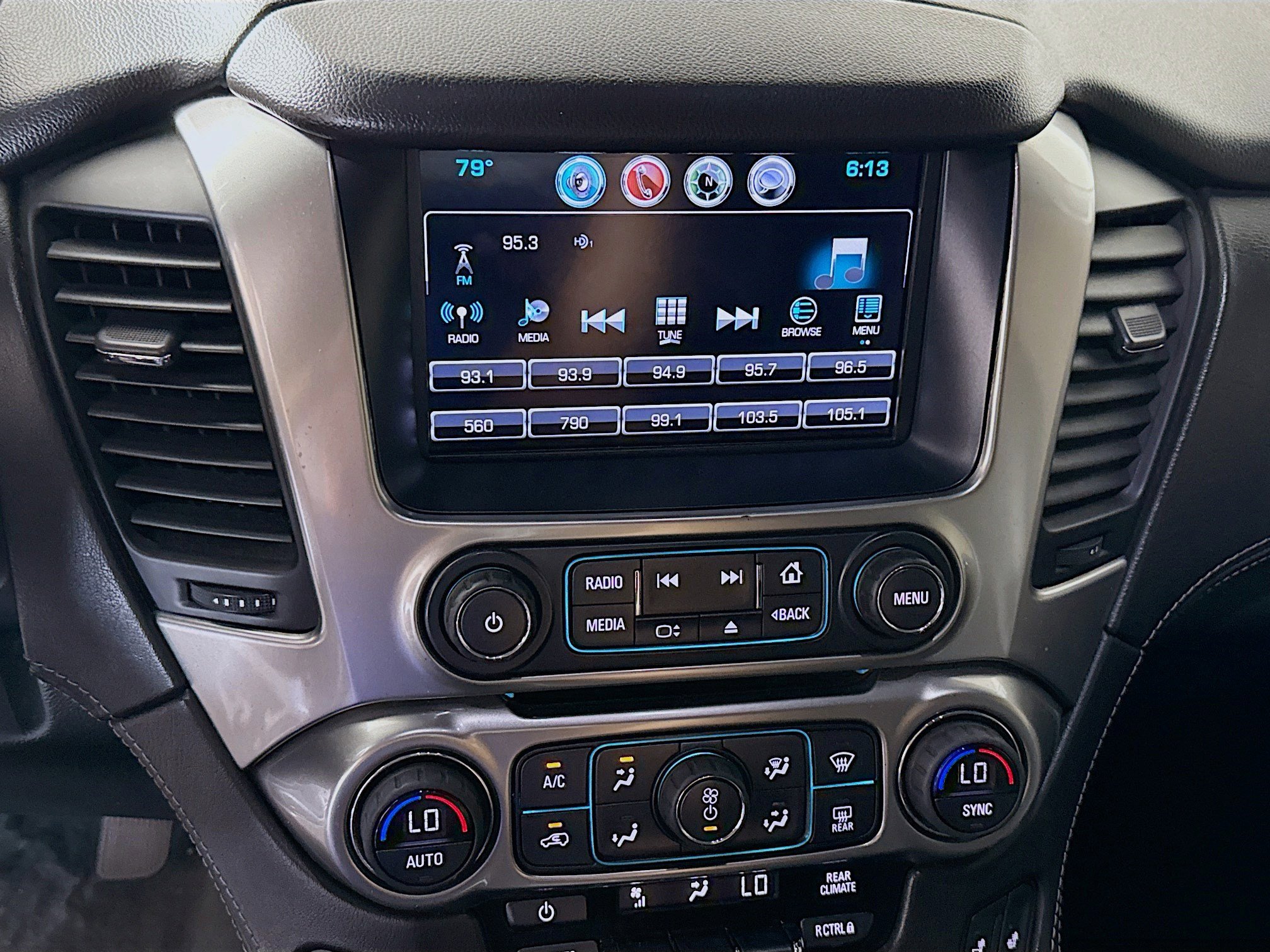 Used 2018 Chevrolet Tahoe LT RWD image 18