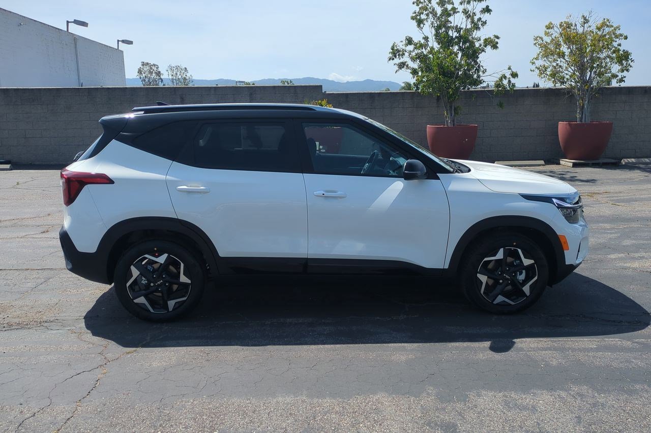 New 2026 Kia Seltos S FWD image 4