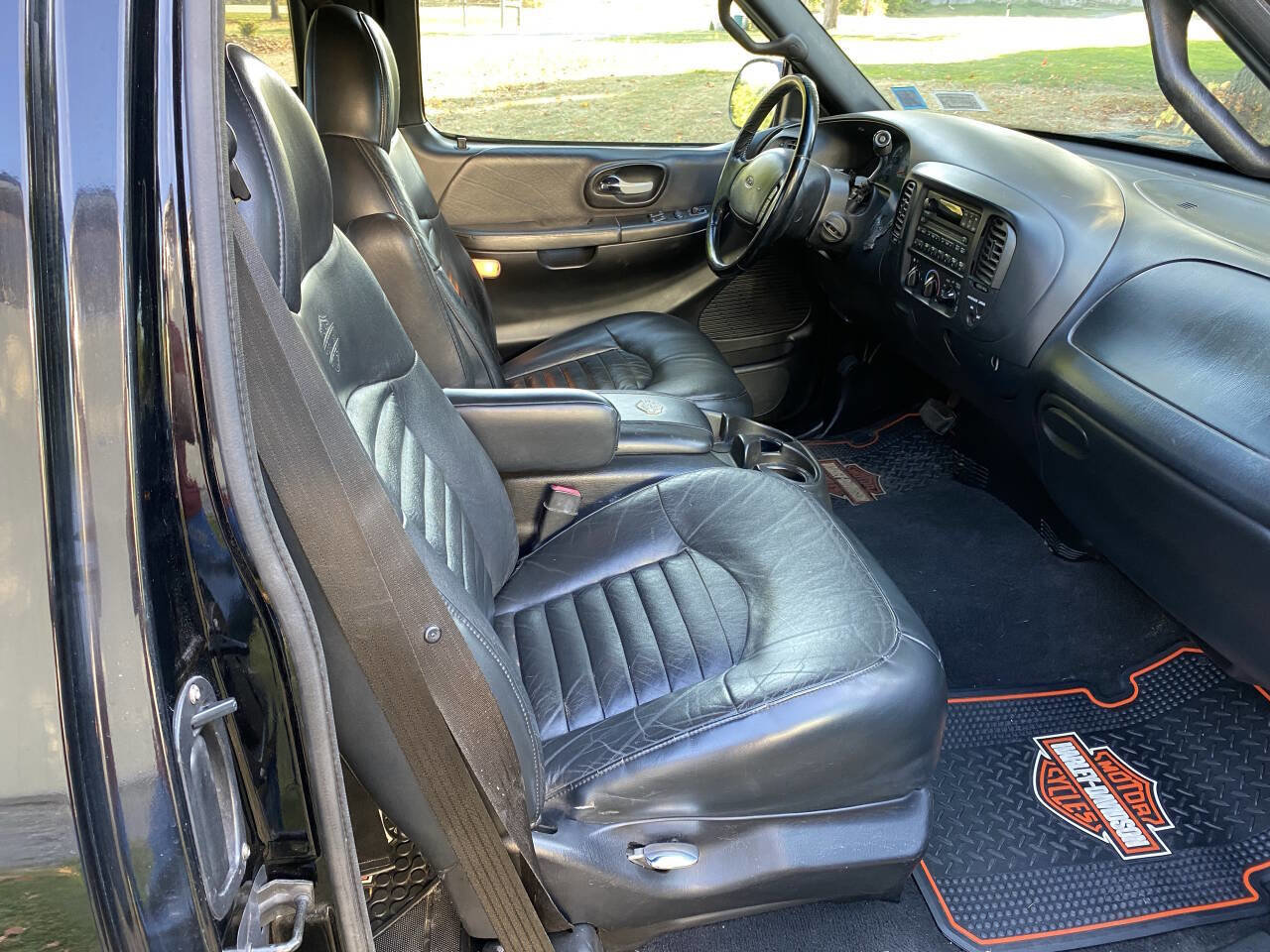 Used 2000 Ford F150 Harley-Davidson image 12