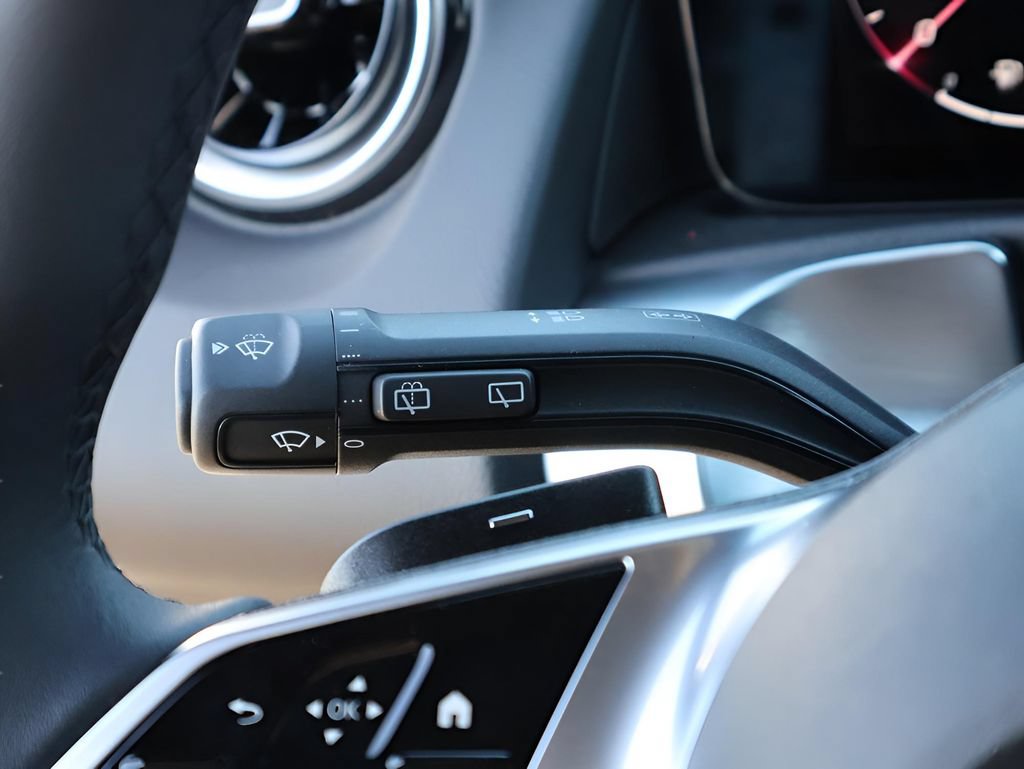 New 2026 Mercedes-Benz GLB 250 4MATIC image 35