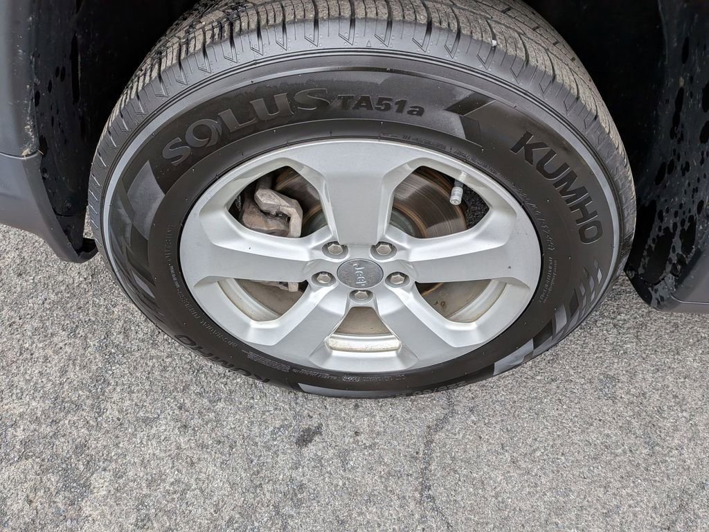 Used 2020 Jeep Compass Latitude w/ Cold Weather Group image 24