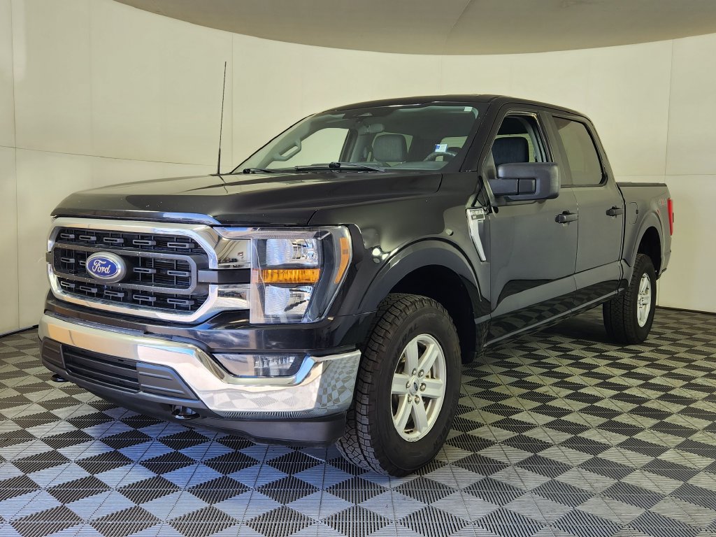 Used 2023 Ford F150 XLT w/ Trailer Tow Package AWD/4WD image 3