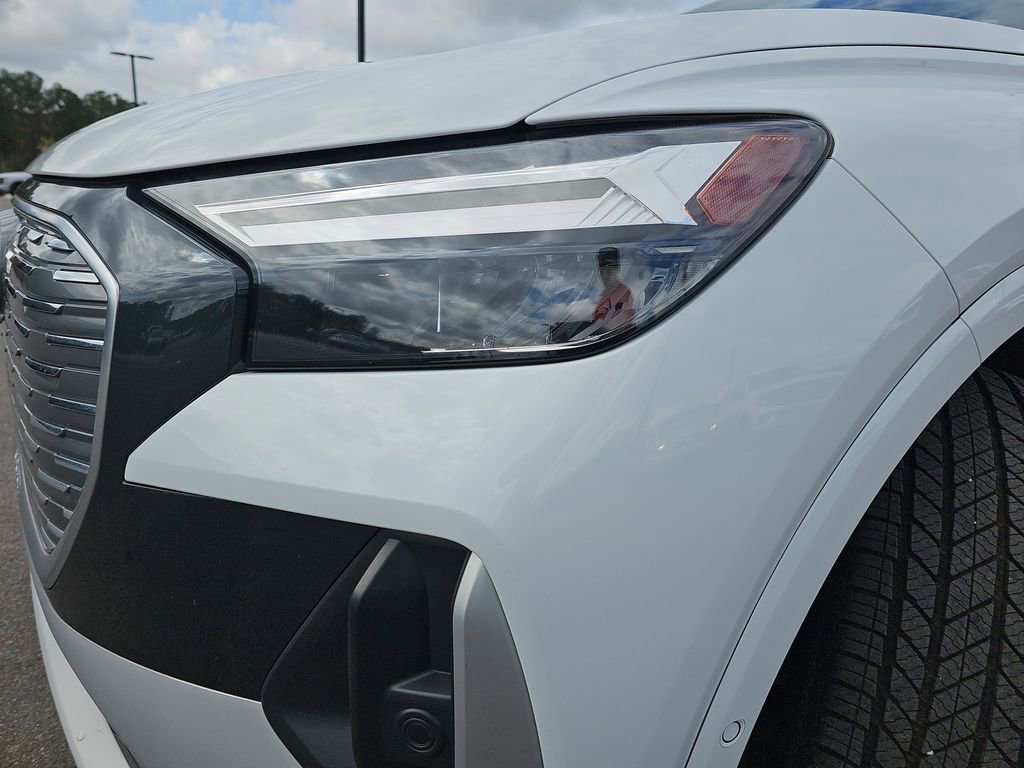 Used 2023 Audi Q4 e-tron Premium Plus w/ Premium Plus image 35
