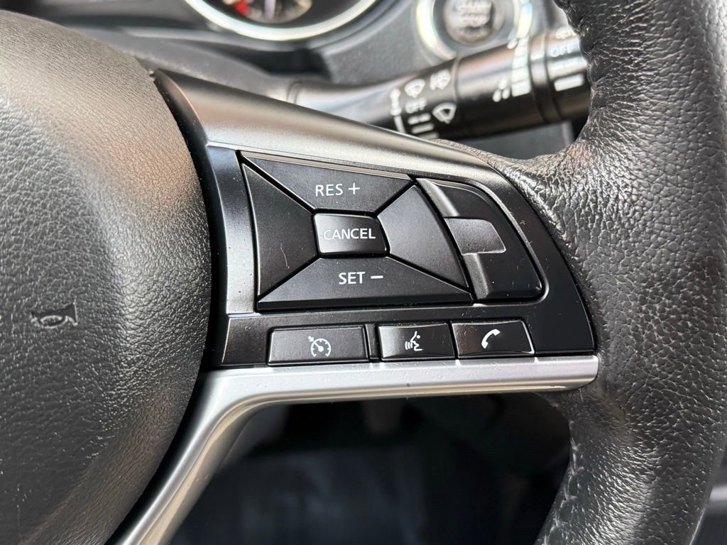 Used 2019 Nissan Rogue SV FWD image 35